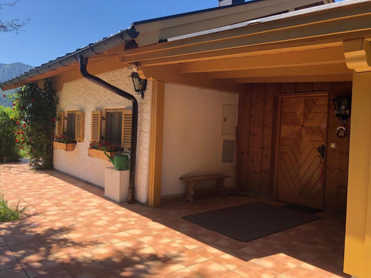 Ferienhaus Veronika Mit 2000Qm Garten Und Bergblick Unterammergau Exterior foto